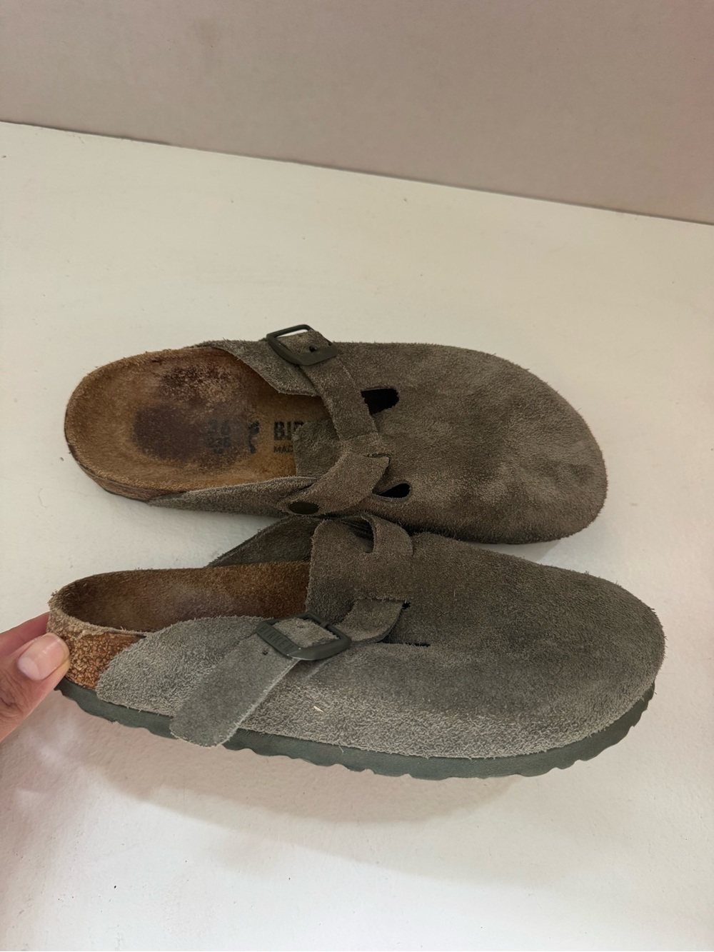 Birkenstock Boston Green Suede Clogs with Buckle size 5